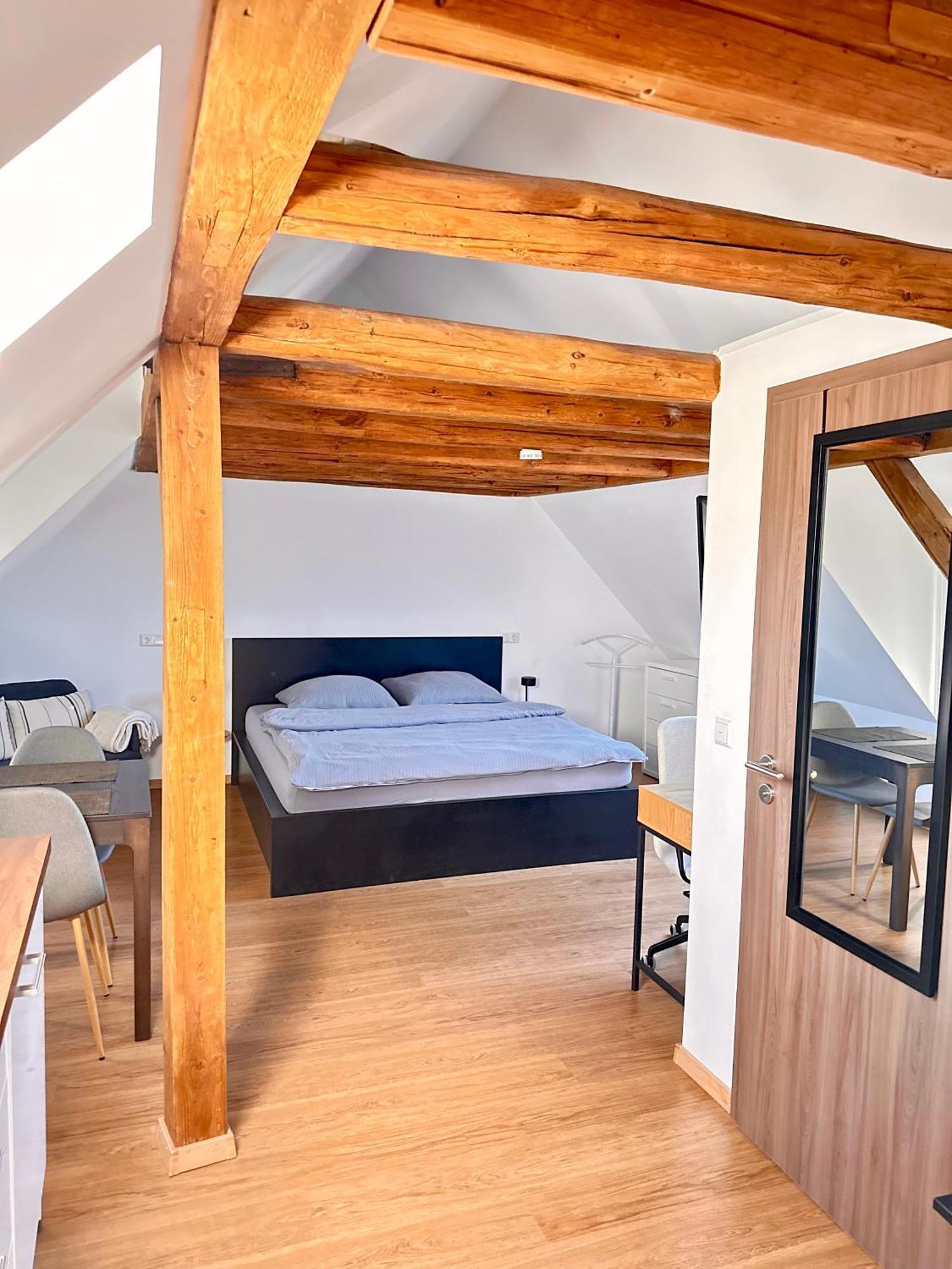 1 Zimmer Wohnung Dg Mit Klimaanlage Und Kleinen Balkon Oedheim Exterior photo