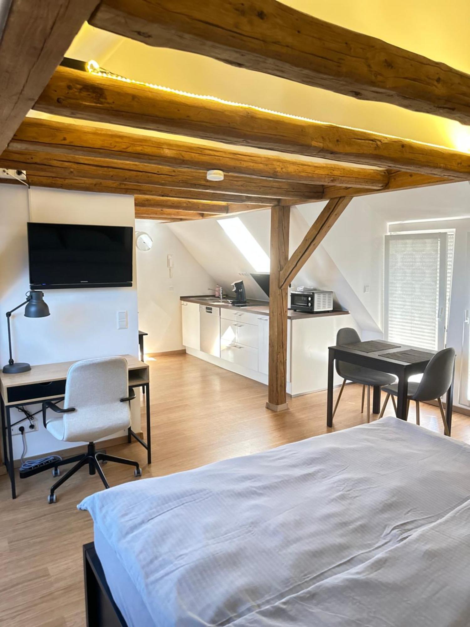 1 Zimmer Wohnung Dg Mit Klimaanlage Und Kleinen Balkon Oedheim Exterior photo